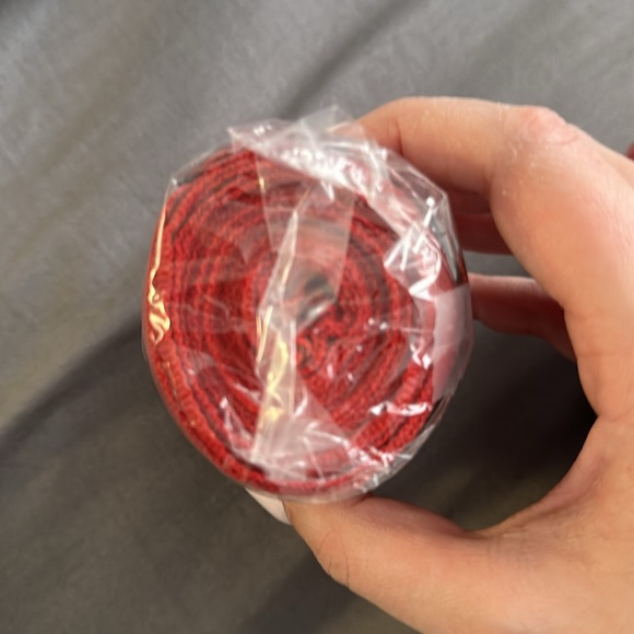 9 Round Red Kickboxing/ boxing  hand wraps - Picture 4 of 4